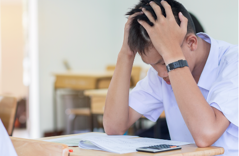 student feeling stressed in exam